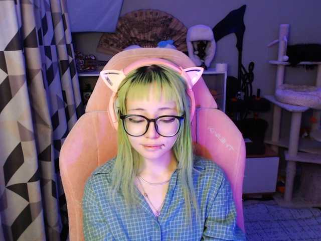 GertieCoach live cam on BongaCams