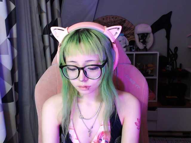 GertieCoach live cam on BongaCams