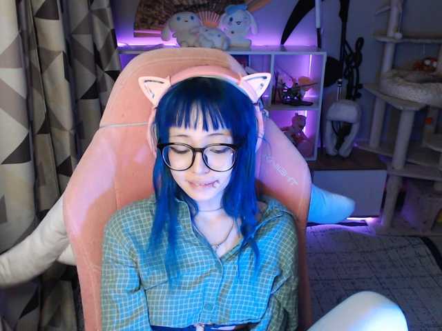 GertieCoach live cam on BongaCams