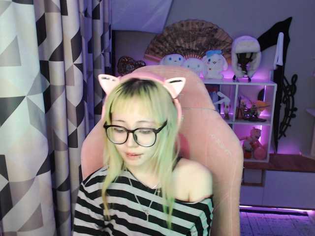 GertieCoach live cam on BongaCams