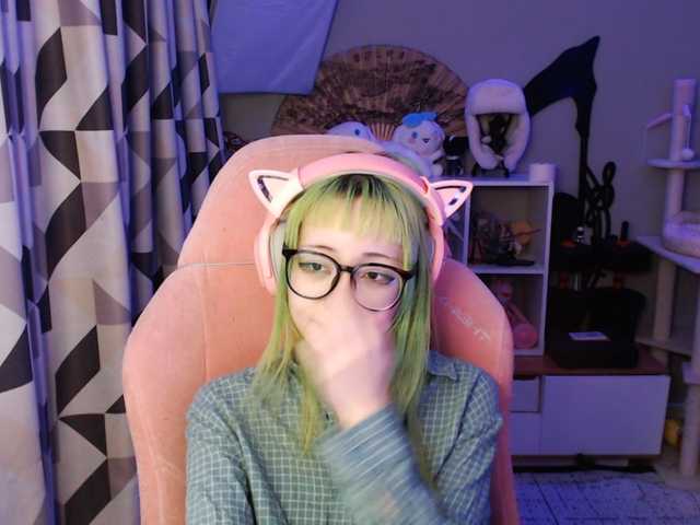 GertieCoach live cam on BongaCams