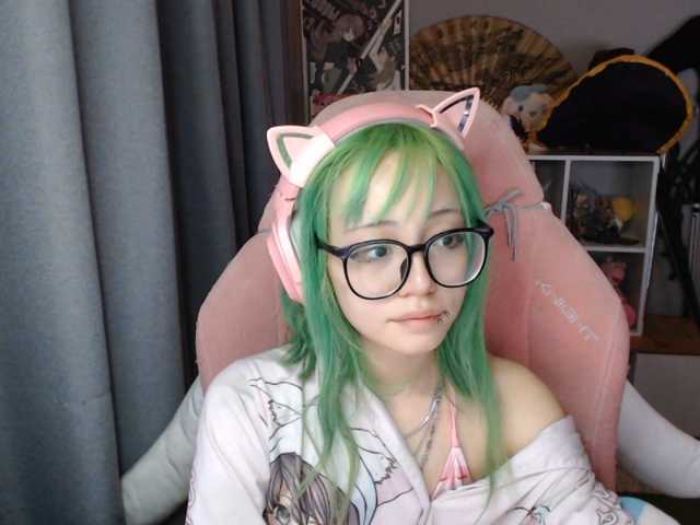 GertieCoach live cam on BongaCams