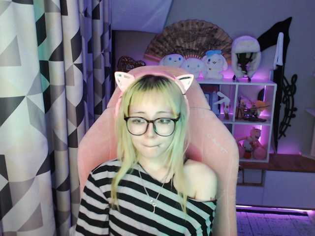 GertieCoach live cam on BongaCams