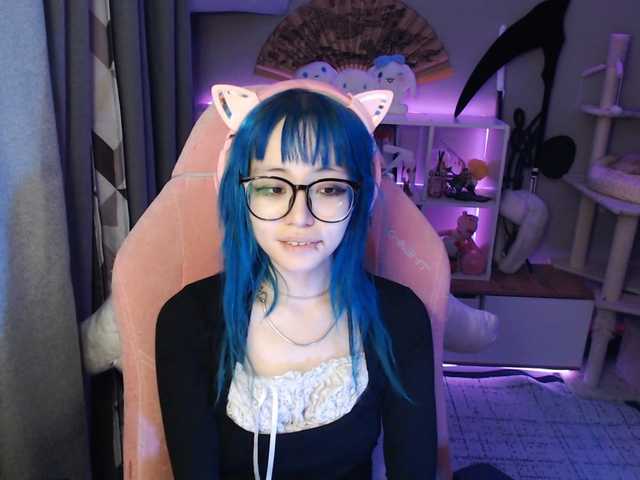 GertieCoach live cam on BongaCams