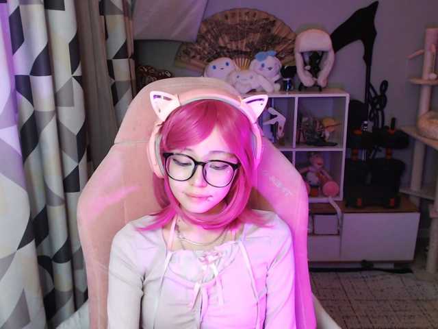 GertieCoach live cam on BongaCams