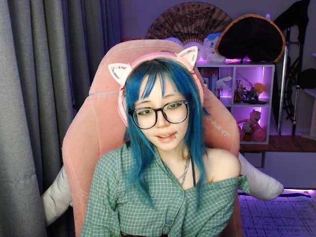 GertieCoach live cam on BongaCams