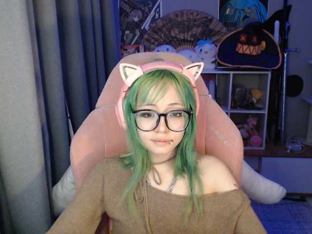 GertieCoach live cam on BongaCams