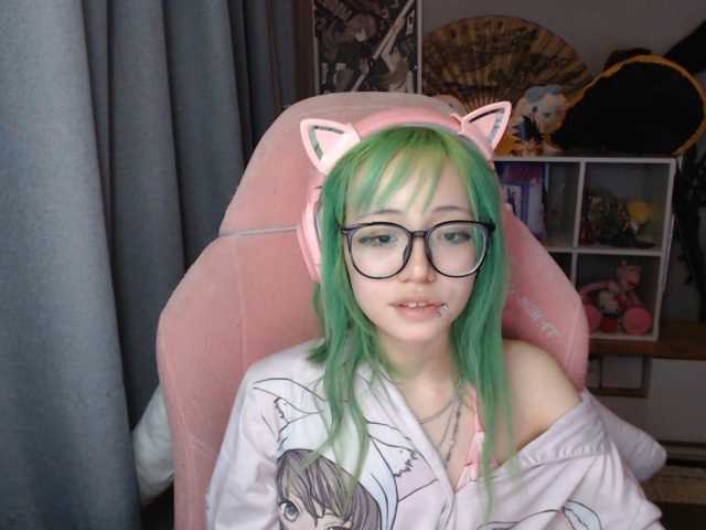 GertieCoach live cam on BongaCams