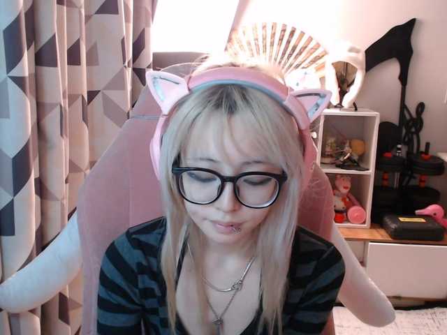 GertieCoach live cam on BongaCams