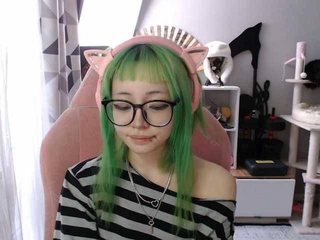 GertieCoach live cam on BongaCams