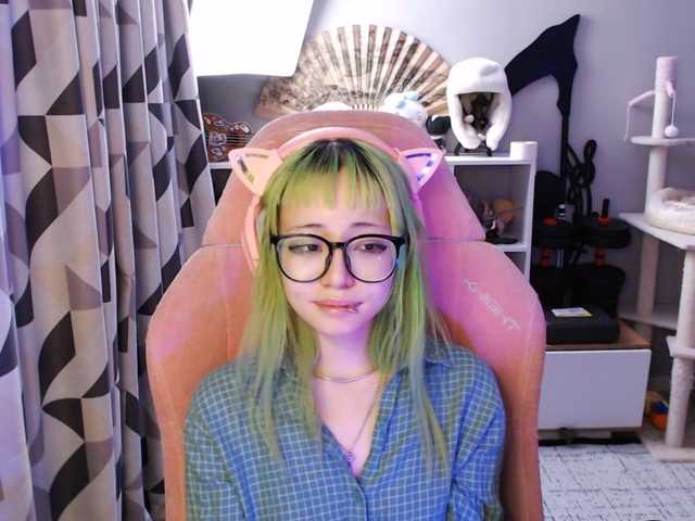 GertieCoach live cam on BongaCams