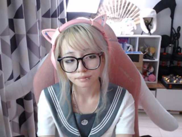 GertieCoach live cam on BongaCams