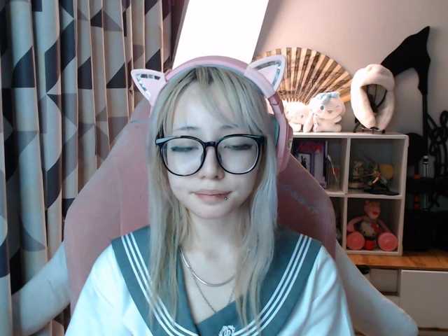 GertieCoach live cam on BongaCams