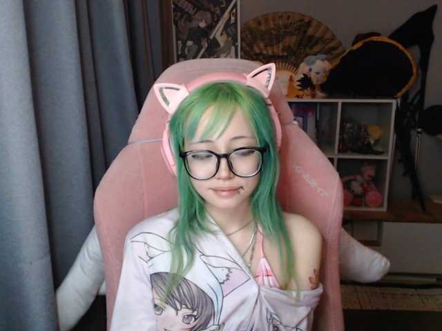 GertieCoach live cam on BongaCams