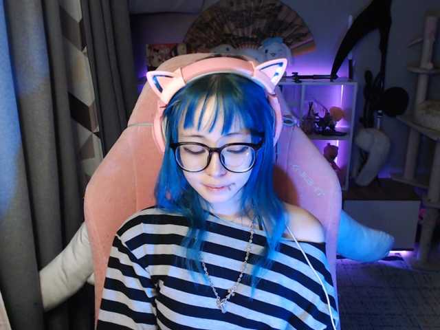 GertieCoach live cam on BongaCams