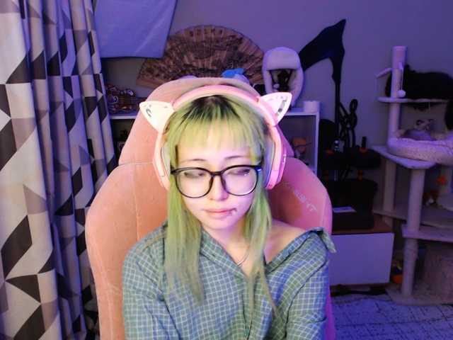 GertieCoach live cam on BongaCams