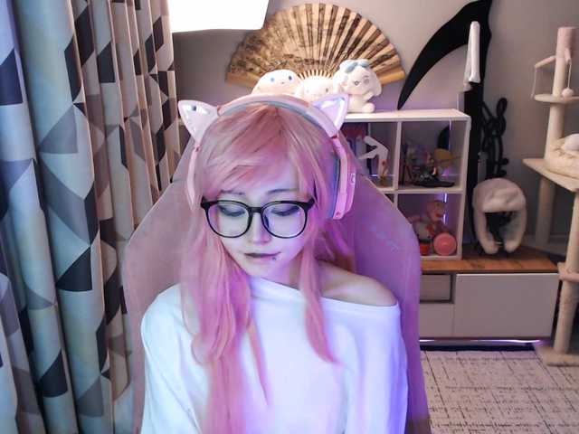 GertieCoach live cam on BongaCams