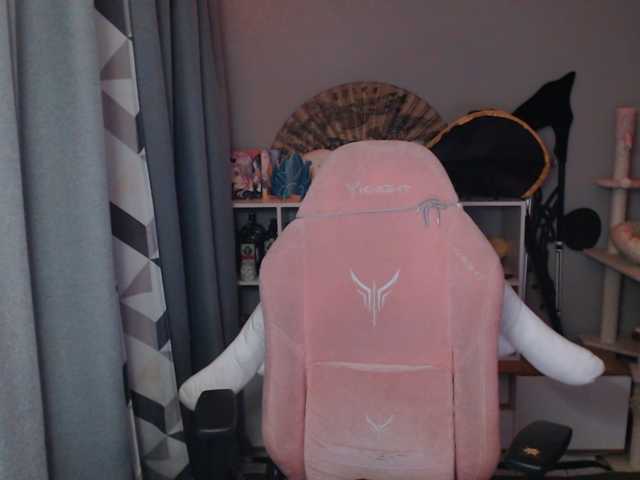 GertieCoach live cam on BongaCams