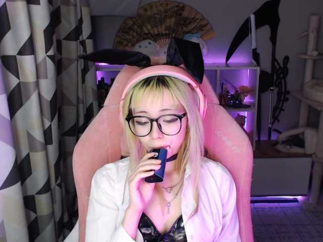 GertieCoach live cam on BongaCams