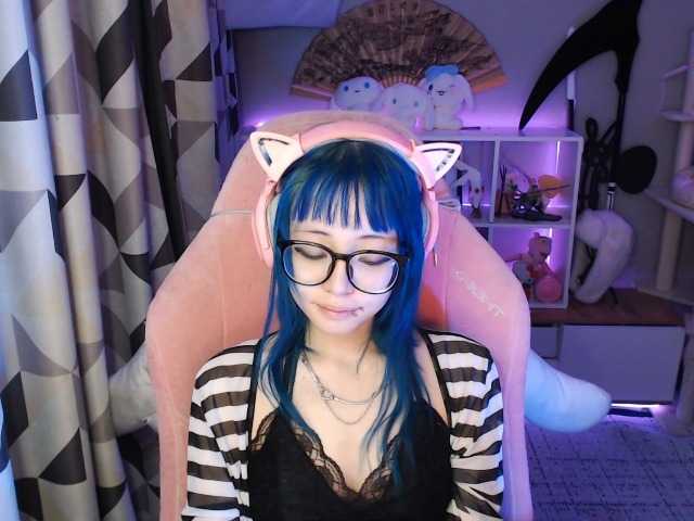 GertieCoach live cam on BongaCams