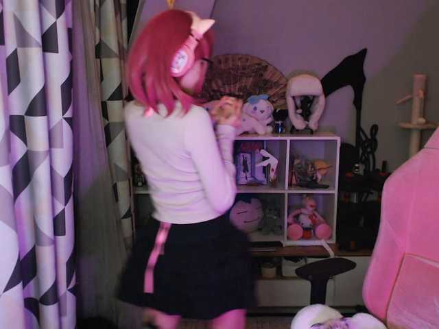 GertieCoach live cam on BongaCams