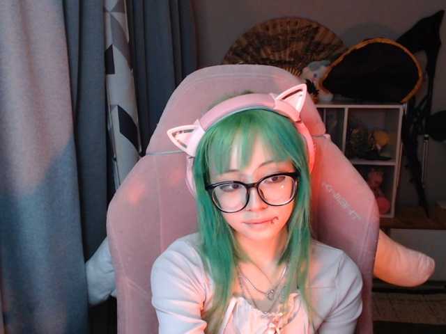 GertieCoach live cam on BongaCams