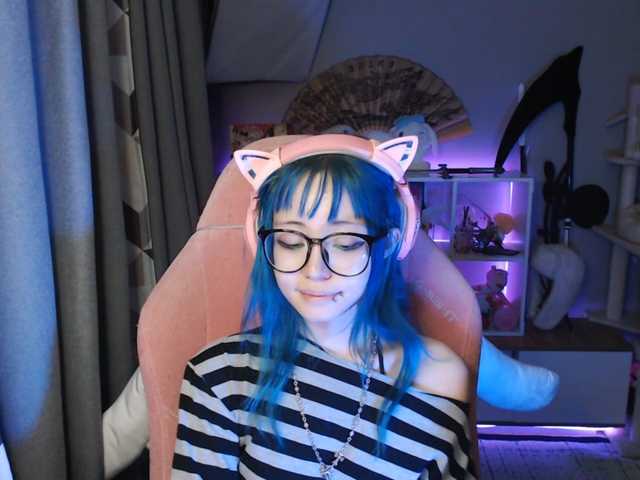 GertieCoach live cam on BongaCams