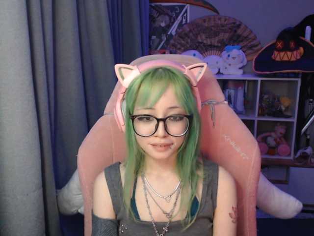 GertieCoach live cam on BongaCams