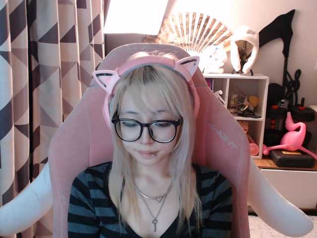 GertieCoach live cam on BongaCams