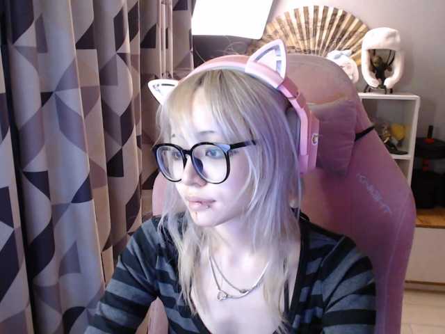 GertieCoach live cam on BongaCams