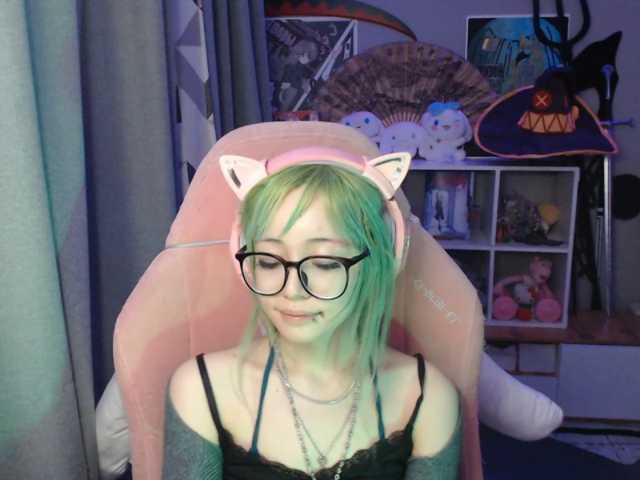 GertieCoach live cam on BongaCams