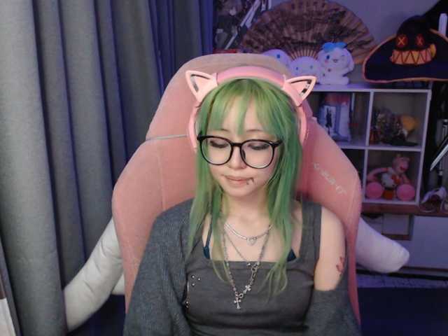 GertieCoach live cam on BongaCams