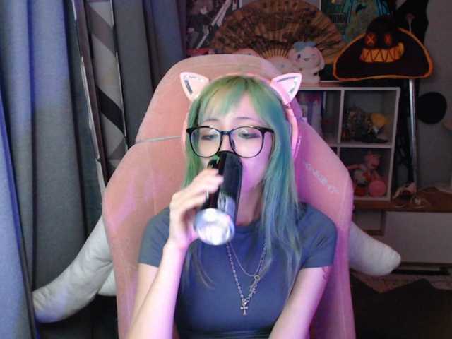 GertieCoach live cam on BongaCams