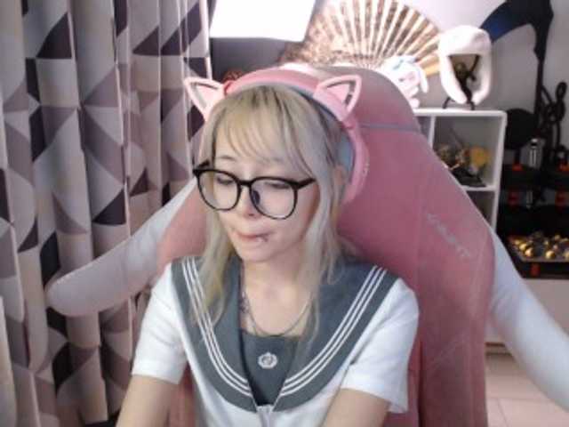 GertieCoach live cam on BongaCams