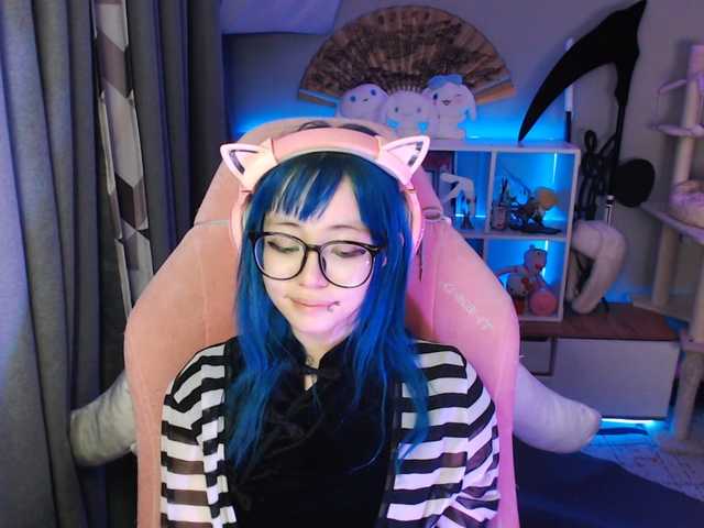 GertieCoach live cam on BongaCams