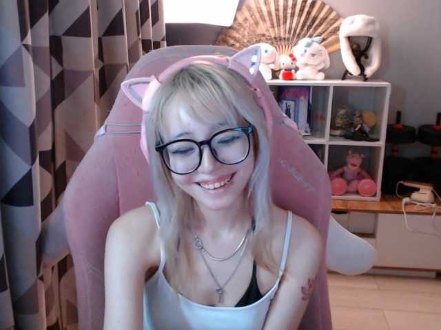 GertieCoach live cam on BongaCams