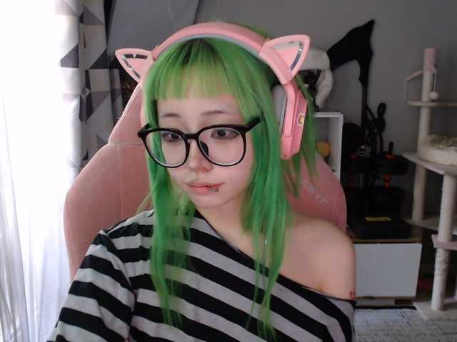 GertieCoach live cam on BongaCams