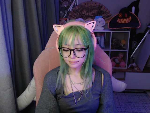 GertieCoach live cam on BongaCams