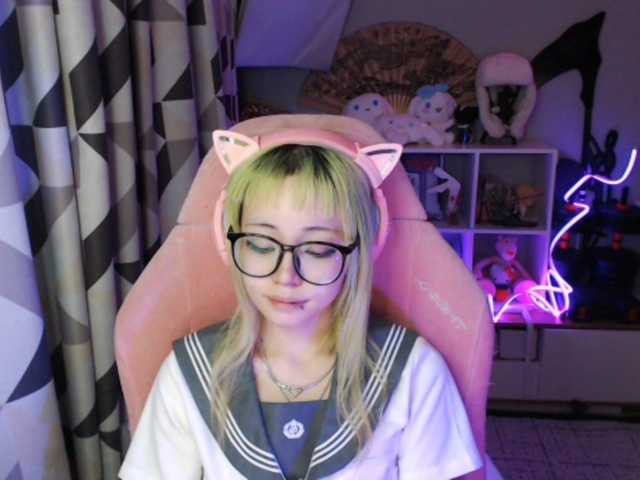 GertieCoach live cam on BongaCams