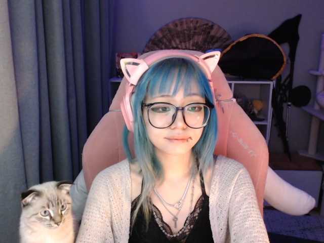 GertieCoach live cam on BongaCams