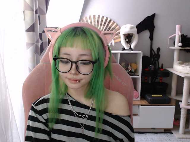 GertieCoach live webcam show