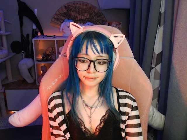 GertieCoach live cam on BongaCams