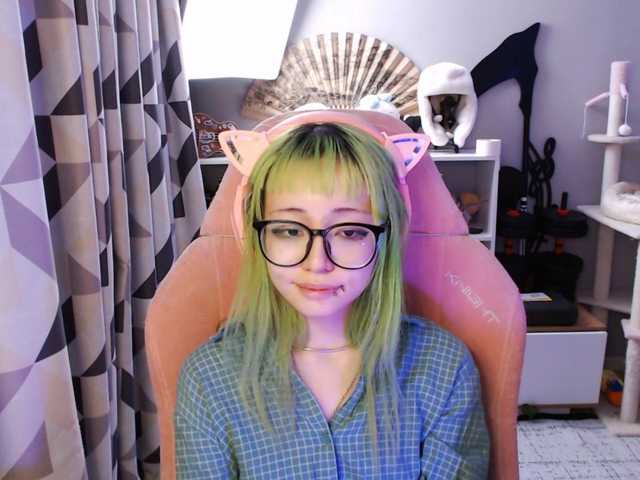GertieCoach live cam on BongaCams