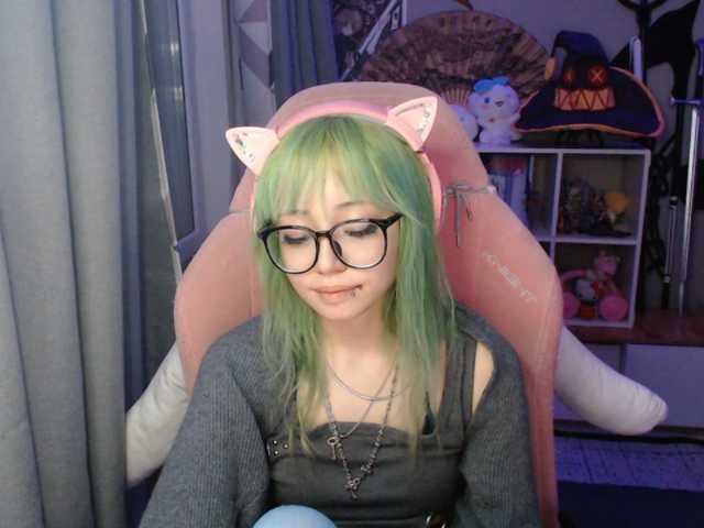 GertieCoach live cam on BongaCams