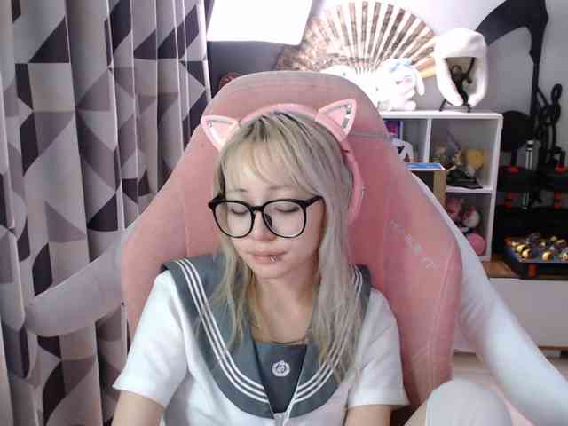 live cam to cam GertieCoach