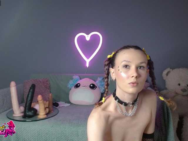 BeaDoll's BongaCams show and profile