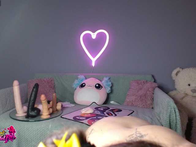 BeaDoll's BongaCams show and profile