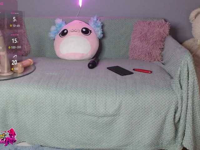 BeaDoll live webcam show
