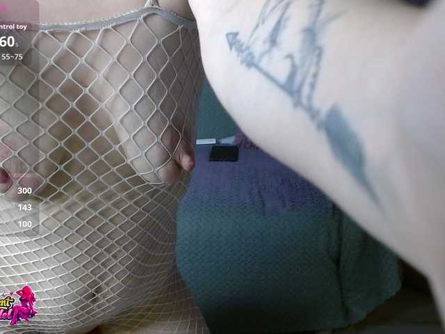 BeaDoll live cam on BongaCams