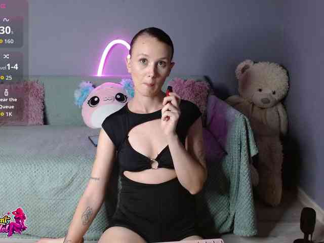 BeaDoll webcam